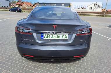 Лифтбек Tesla Model S 2017 в Виннице