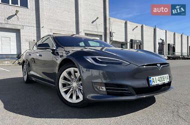 Лифтбек Tesla Model S 2018 в Буче