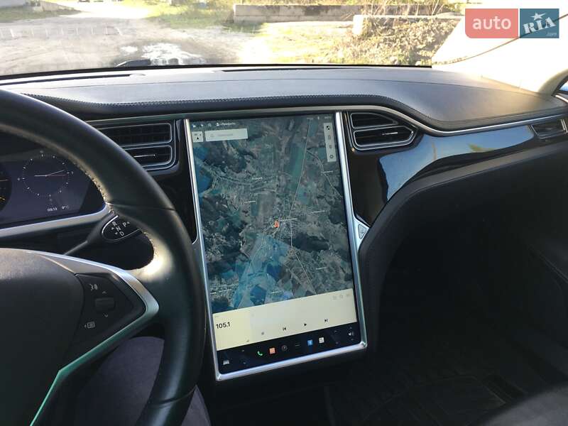Ліфтбек Tesla Model S 2014 в Перемишлянах фото 16 Ліфтбек Tesla Model S 2014 в Перемишлянах