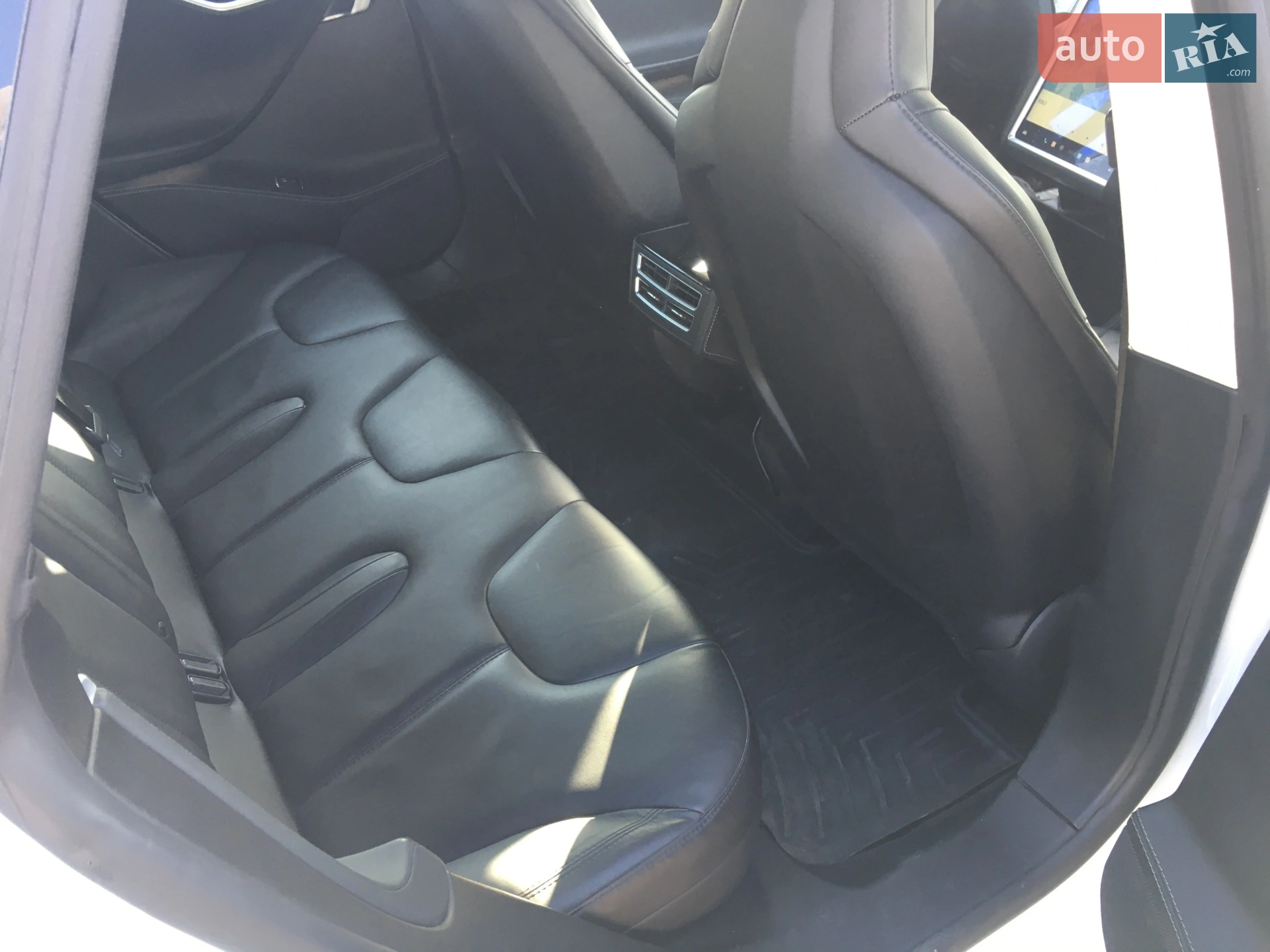2014 Tesla Model S - мініатюра 19