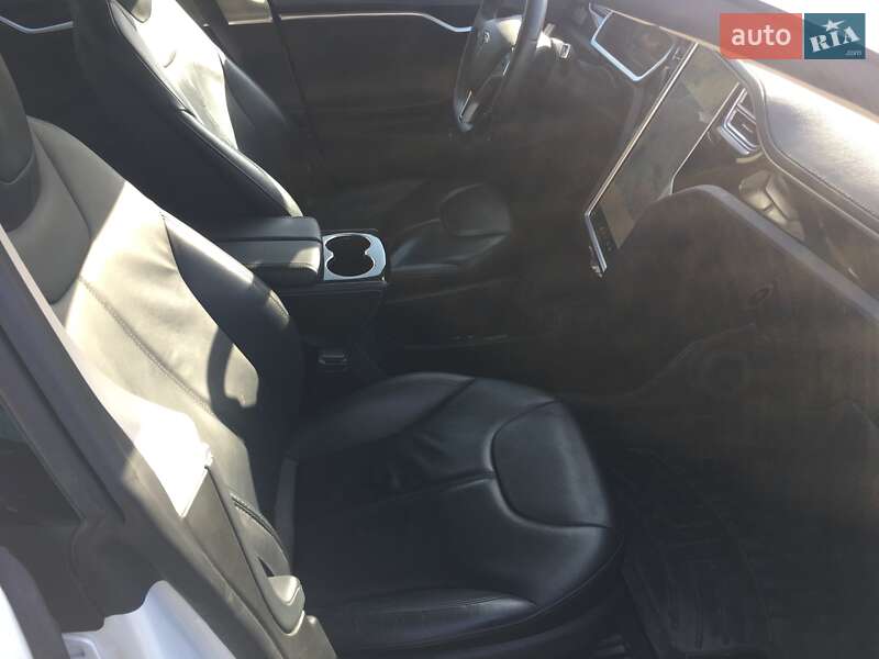 Лифтбек Tesla Model S 2014 в Перемышлянах