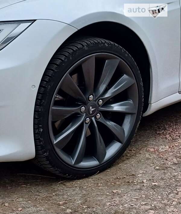 Ліфтбек Tesla Model S 2020 в Києві фото 7 Ліфтбек Tesla Model S 2020 в Києві