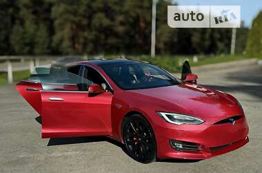 Лифтбек Tesla Model S 2016 в Полтаве