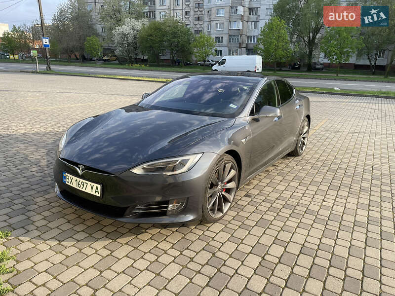 Лифтбек Tesla Model S 2017 в Хмельницком фото 12 Лифтбек Tesla Model S 2017 в Хмельницком