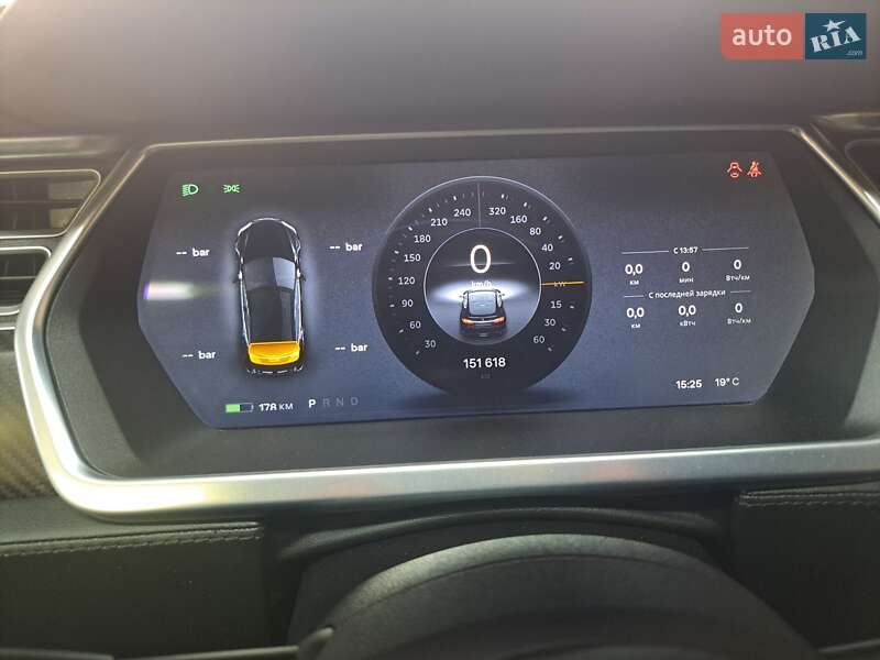 Лифтбек Tesla Model S 2014 в Киеве