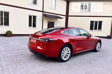 Лифтбек Tesla Model S 2018 в Виннице