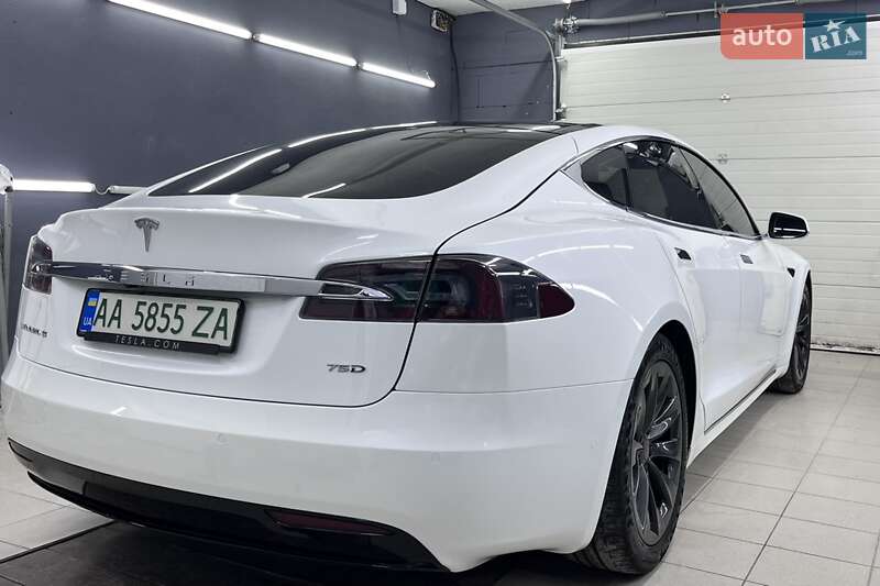 Ліфтбек Tesla Model S 2018 в Києві