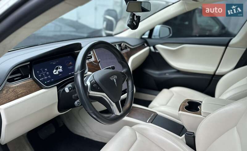 Ліфтбек Tesla Model S 2018 в Києві