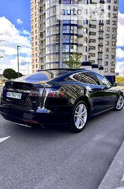 Лифтбек Tesla Model S 2012 в Киеве