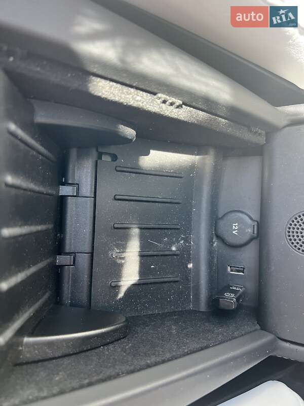 Лифтбек Tesla Model S 2019 в Ивано-Франковске