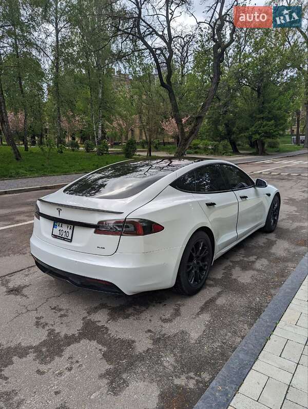 Ліфтбек Tesla Model S 2021 в Києві