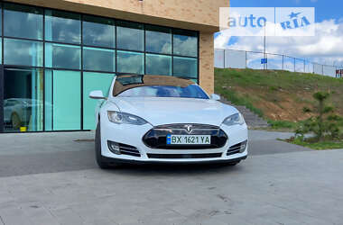 Лифтбек Tesla Model S 2016 в Хмельницком