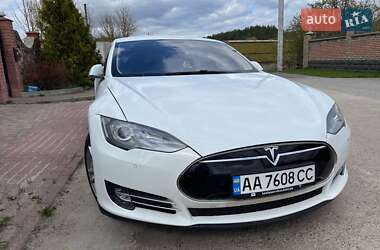 Ліфтбек Tesla Model S 2014 в Києві