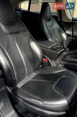 Лифтбек Tesla Model S 2014 в Киеве фото 9 Лифтбек Tesla Model S 2014 в Киеве