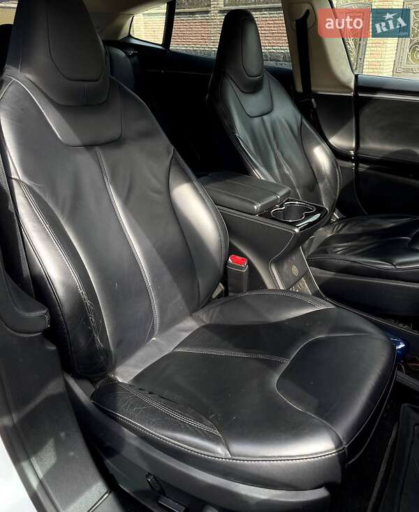 Лифтбек Tesla Model S 2014 в Киеве фото 9 Лифтбек Tesla Model S 2014 в Киеве
