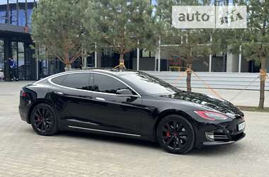 Лифтбек Tesla Model S 2018 в Ровно