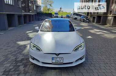 Ліфтбек Tesla Model S 2016 в Івано-Франківську