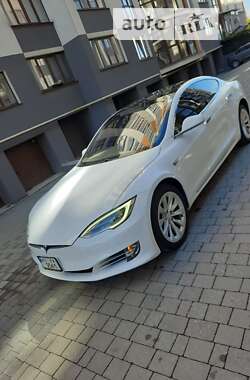 Ліфтбек Tesla Model S 2016 в Івано-Франківську