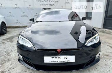 Лифтбек Tesla Model S 2017 в Виннице