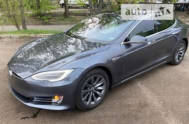 Ліфтбек Tesla Model S 2019 в Києві