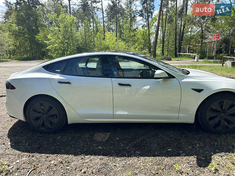 Лифтбек Tesla Model S 2021 в Киеве