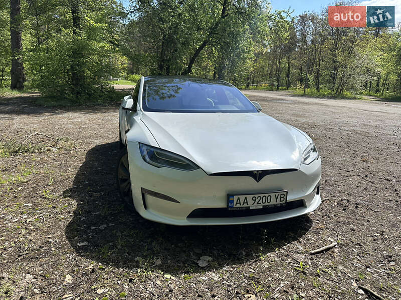 Лифтбек Tesla Model S 2021 в Киеве