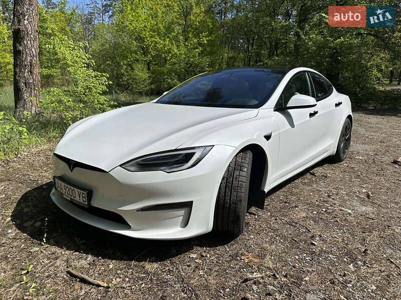 Лифтбек Tesla Model S 2021 в Киеве