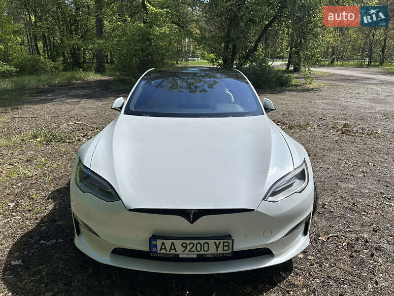Лифтбек Tesla Model S 2021 в 