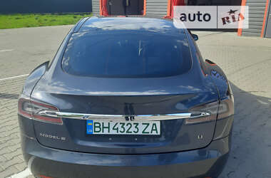 Лифтбек Tesla Model S 2016 в Борисполе