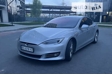 Ліфтбек Tesla Model S 2016 в Львові фото 17 Ліфтбек Tesla Model S 2016 в Львові