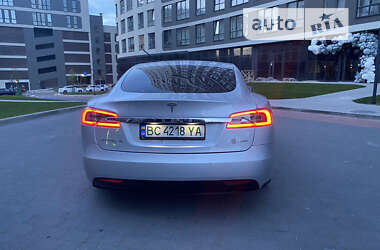 Ліфтбек Tesla Model S 2016 в Львові фото 21 Ліфтбек Tesla Model S 2016 в Львові
