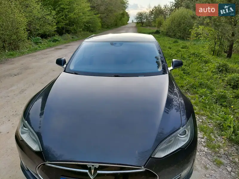 Tesla Model S