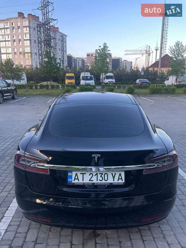 Ліфтбек Tesla Model S 2016 в Івано-Франківську