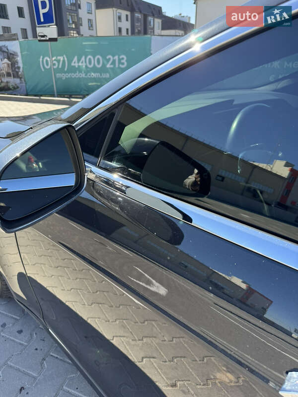 Лифтбек Tesla Model S 2018 в Киеве