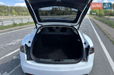 Лифтбек Tesla Model S 2017 в Житомире