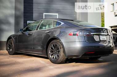 Лифтбек Tesla Model S 2019 в Киеве