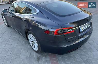 Лифтбек Tesla Model S 2017 в 