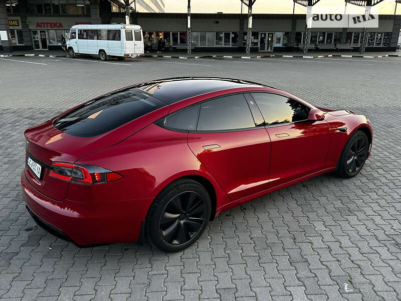 Ліфтбек Tesla Model S 2021 в Чернівцях