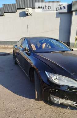 Ліфтбек Tesla Model S 2015 в Сумах