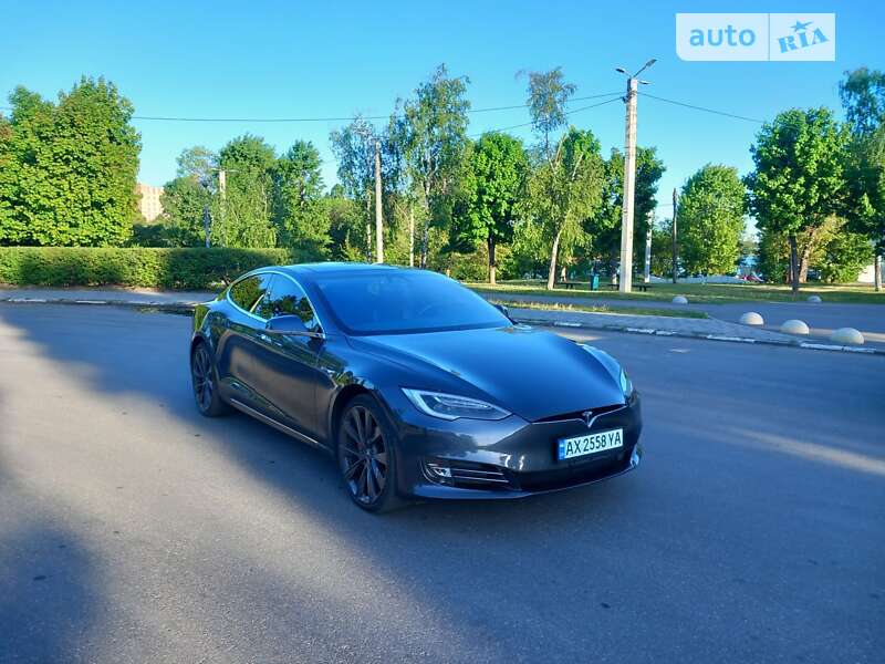 Лифтбек Tesla Model S 2018 в Харькове