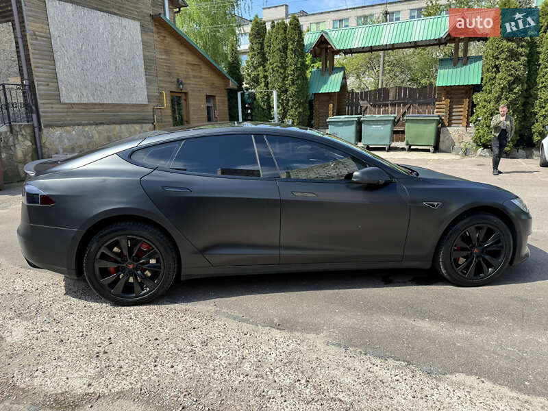 Лифтбек Tesla Model S 2013 в Житомире