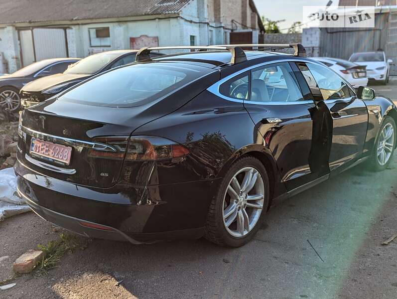 Ліфтбек Tesla Model S 2014 в Рівному