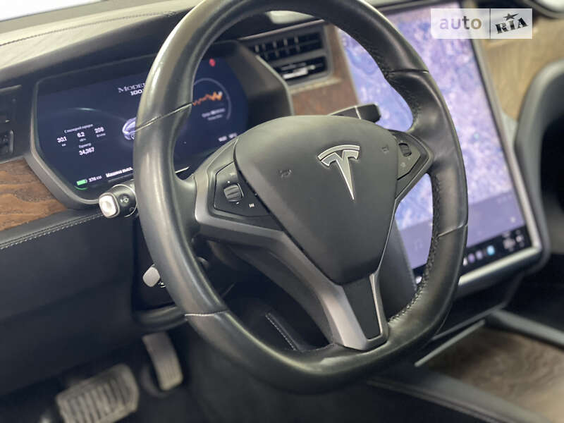 Лифтбек Tesla Model S 2019 в Львове