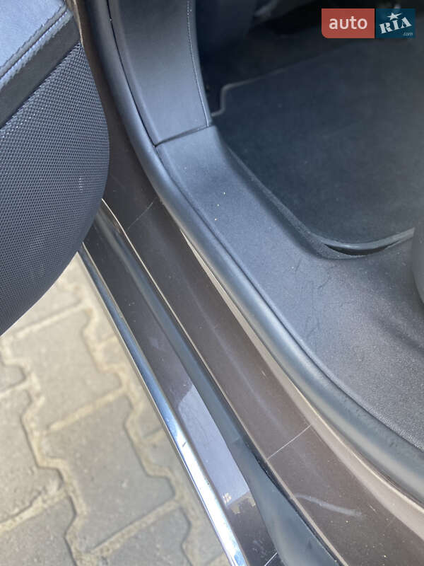 Лифтбек Tesla Model S 2012 в Хмельницком фото 75 Лифтбек Tesla Model S 2012 в Хмельницком