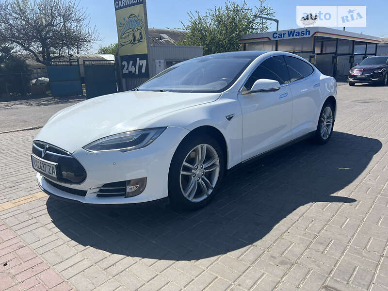 Лифтбек Tesla Model S 2014 в Харькове