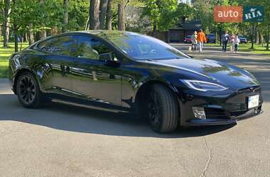 Лифтбек Tesla Model S 2018 в Киеве