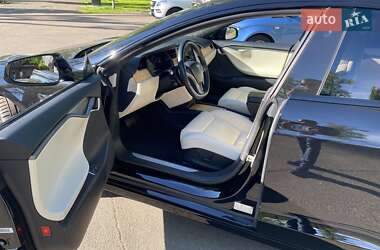 Лифтбек Tesla Model S 2018 в Киеве