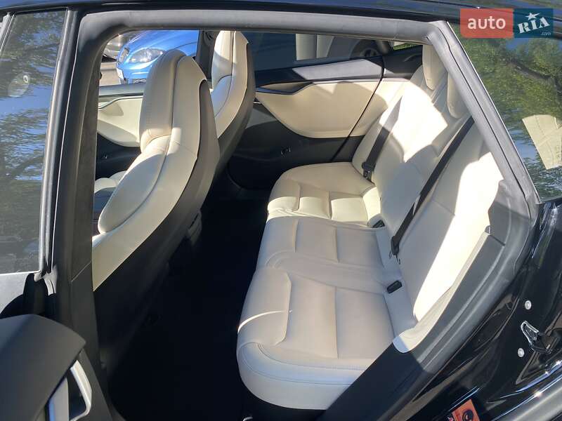 Ліфтбек Tesla Model S 2018 в Києві