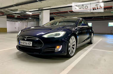 Ліфтбек Tesla Model S 2013 в Києві