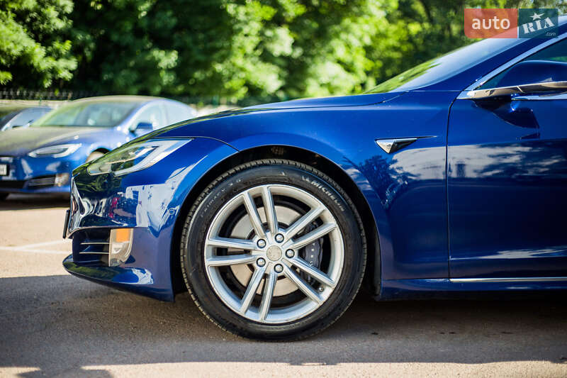 Лифтбек Tesla Model S 2018 в Харькове